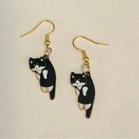 Black & White Tabby Kitty Cat Gold Enamel Earrings NWT - Picture 3 of 4